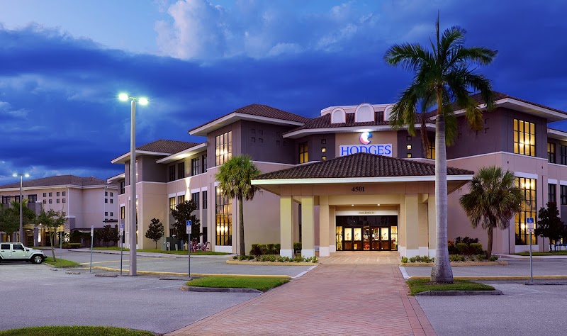 Hodges University campus photo 3