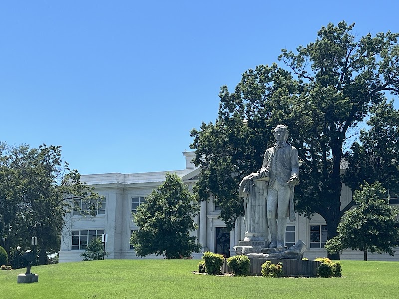 Rogers State University campus photo 3