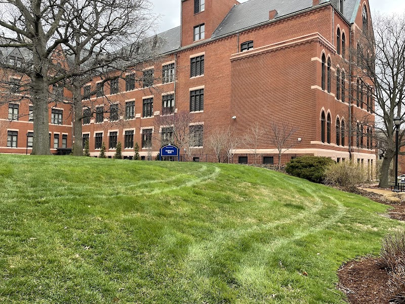 Saint Louis University campus photo 4