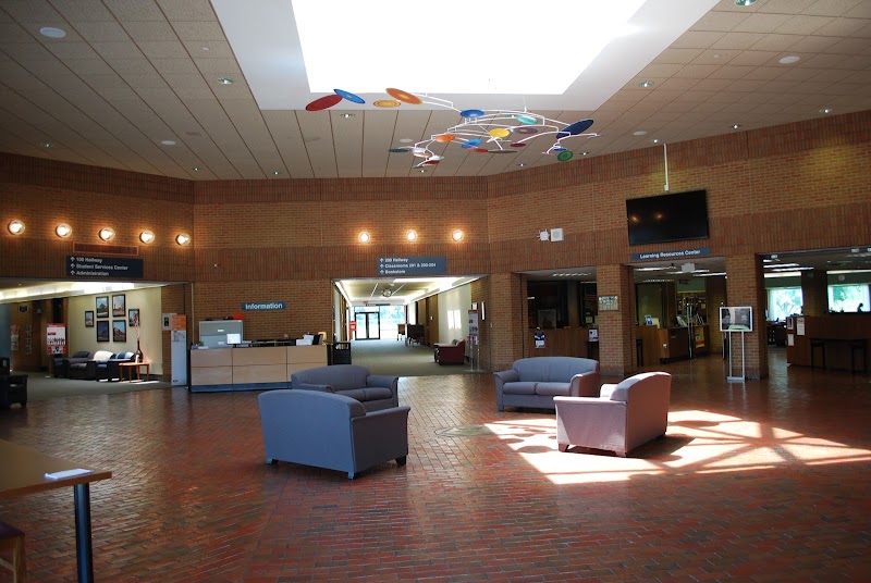 Southern State Community College campus photo 4