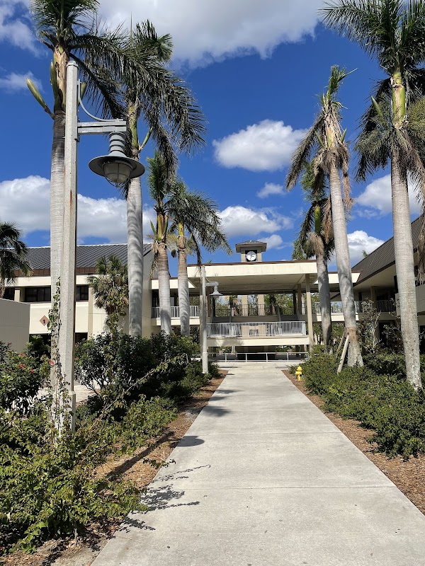Florida SouthWestern State College campus photo 1