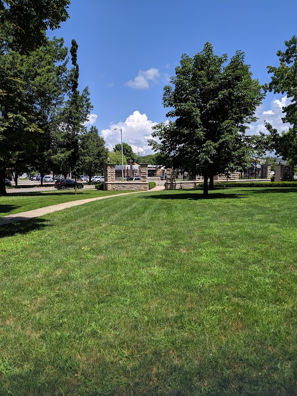 Eastern Illinois University campus photo 2