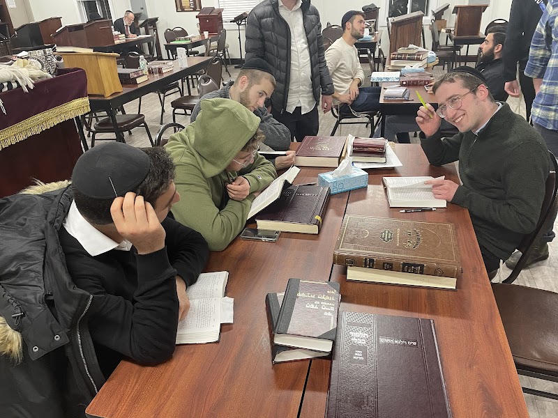 Yeshiva Zichron Aryeh campus photo 5