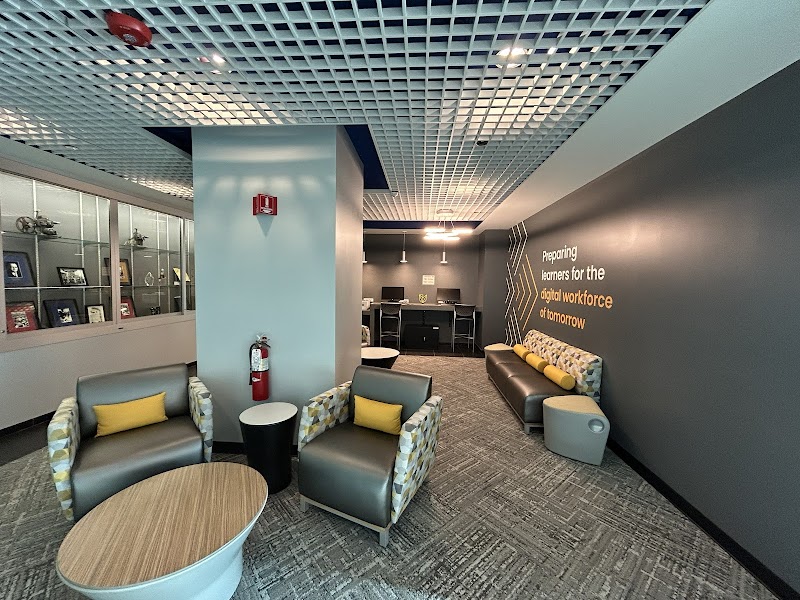 DeVry University-Illinois campus photo 3