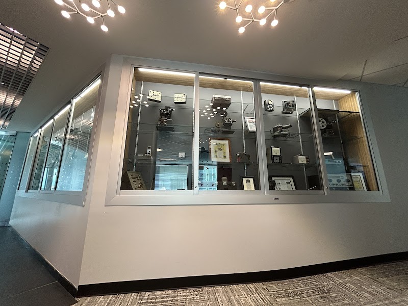 DeVry University-Illinois campus photo 5