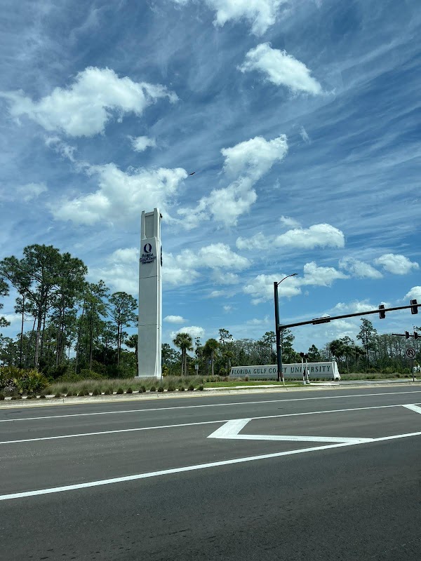 Florida Gulf Coast University campus photo 4