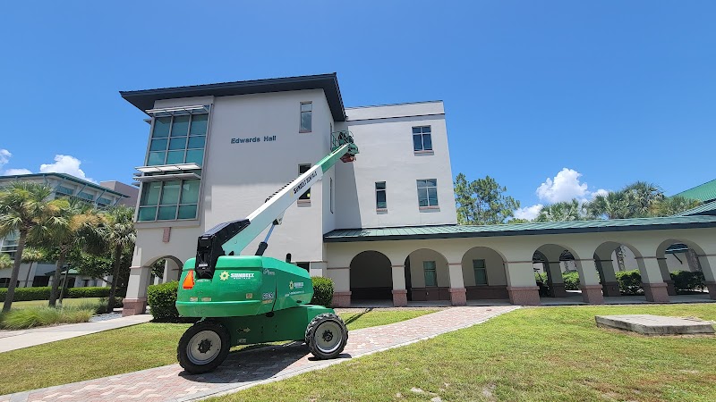 Florida Gulf Coast University campus photo 5