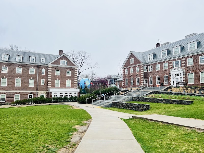 Babson College campus photo 2