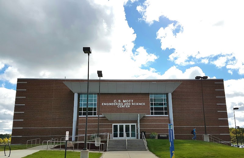 Kettering University campus photo 4