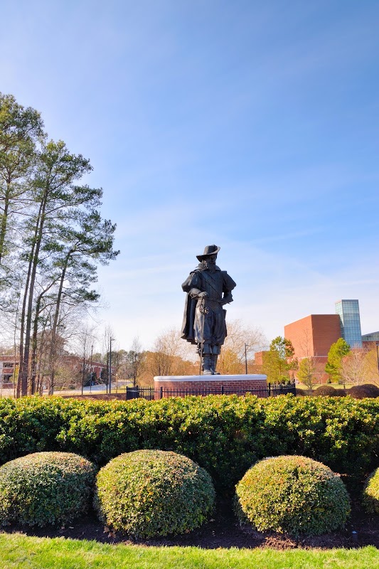 Christopher Newport University campus photo 4