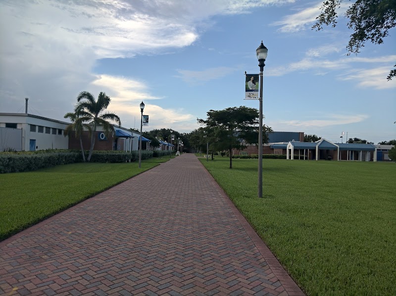 Indian River State College campus photo 2