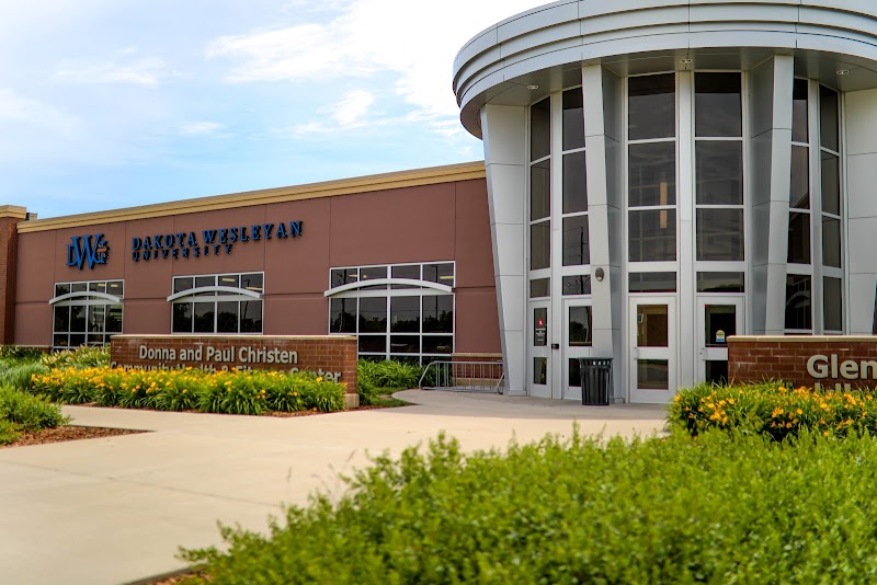 Dakota Wesleyan University campus photo 2
