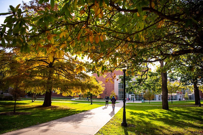 Illinois State University campus photo 2