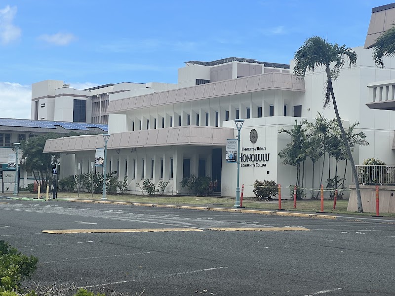 Honolulu Community College campus photo 2