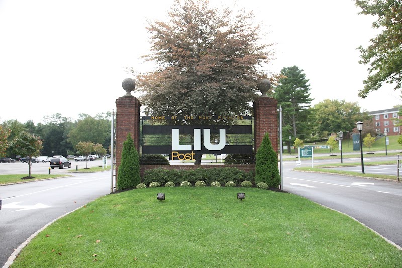 Long Island University campus photo 4