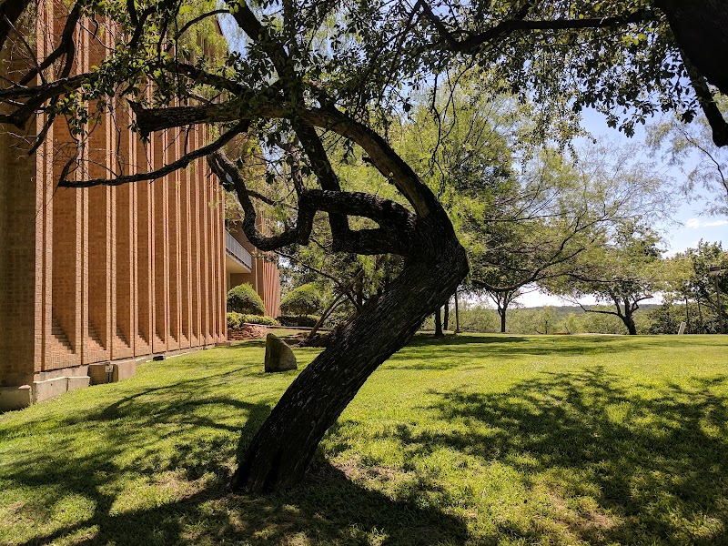 University of Dallas campus photo 4