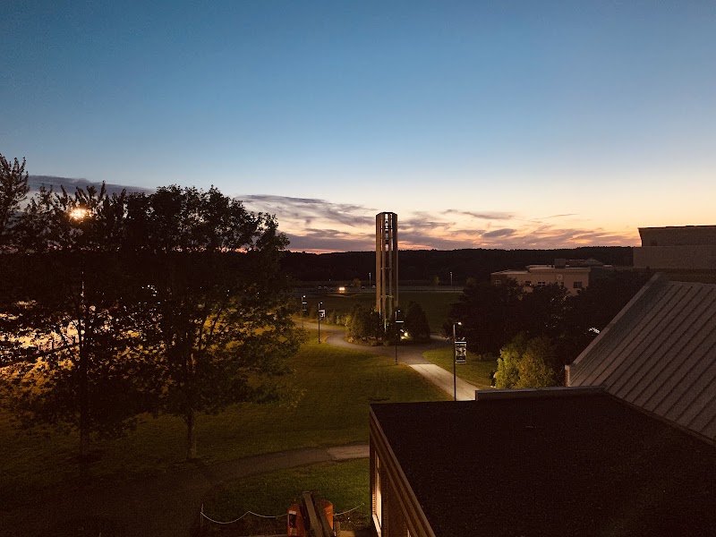 Husson University campus photo 4