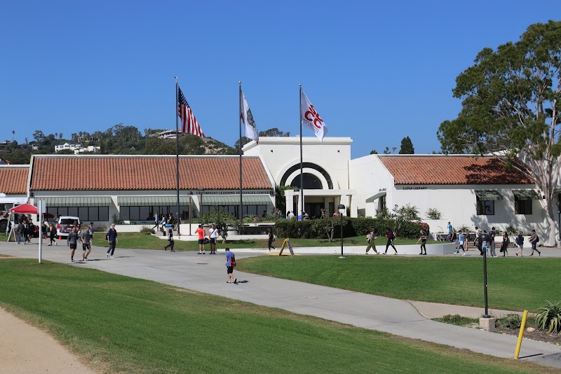 Santa Barbara City College campus photo 5